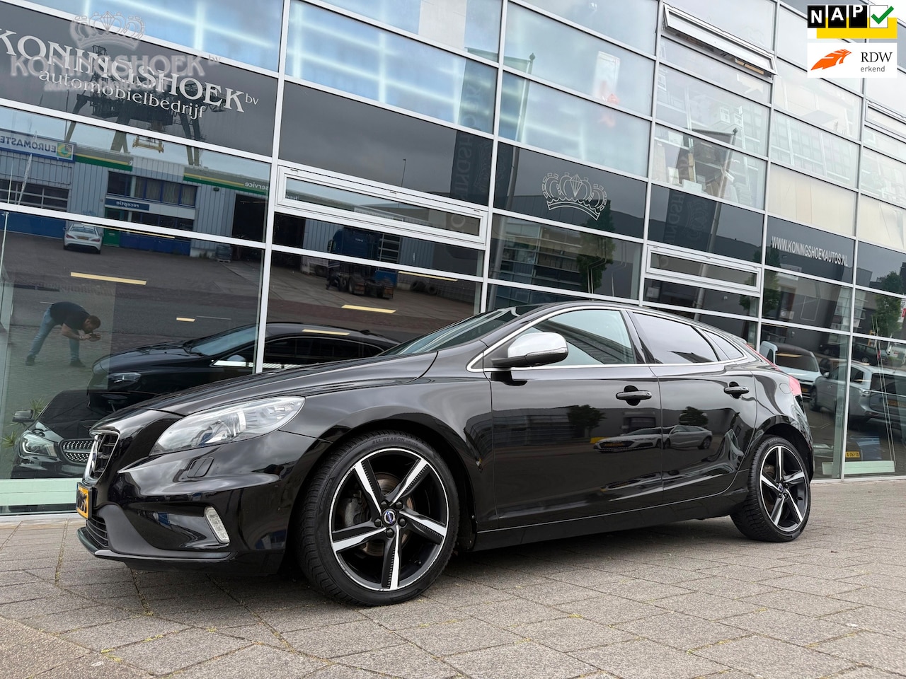 Volvo V40 - 2.0 D2 R-Design Business 2.0 D2 R-Design Business - AutoWereld.nl