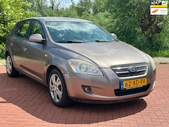 Kia Cee'd - 1.4 X-ecutive Nap/Airco