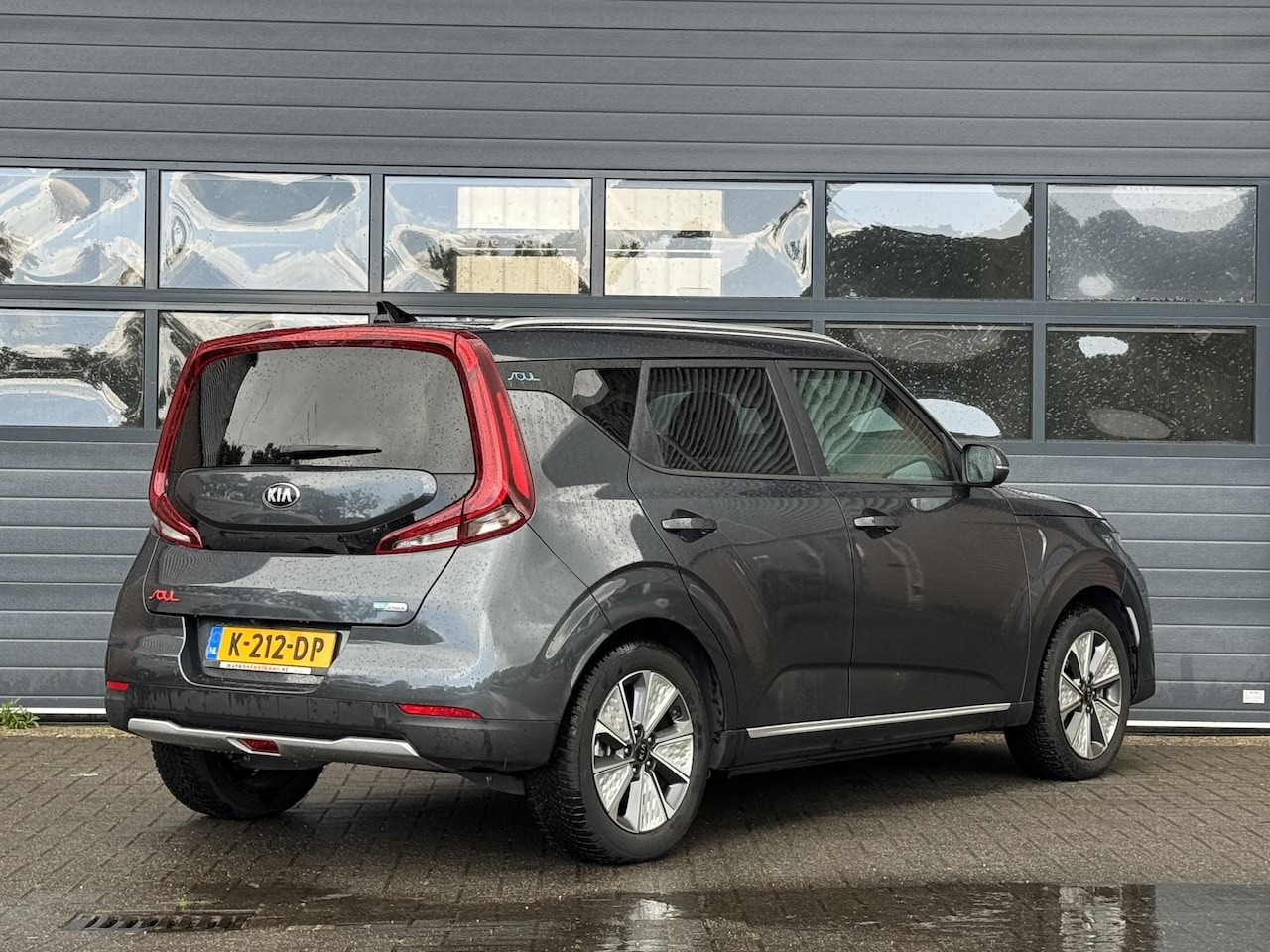 Kia e-Soul - DYNAMICPLUSLINE 64 kWh (100% SOH) I AUTOMAAT I 3-FASE LADEN I HOGE ZIT I ADAPTIVE CRUISE C - AutoWereld.nl