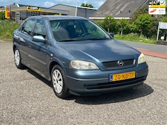 Opel Astra - 1.6-16V Club