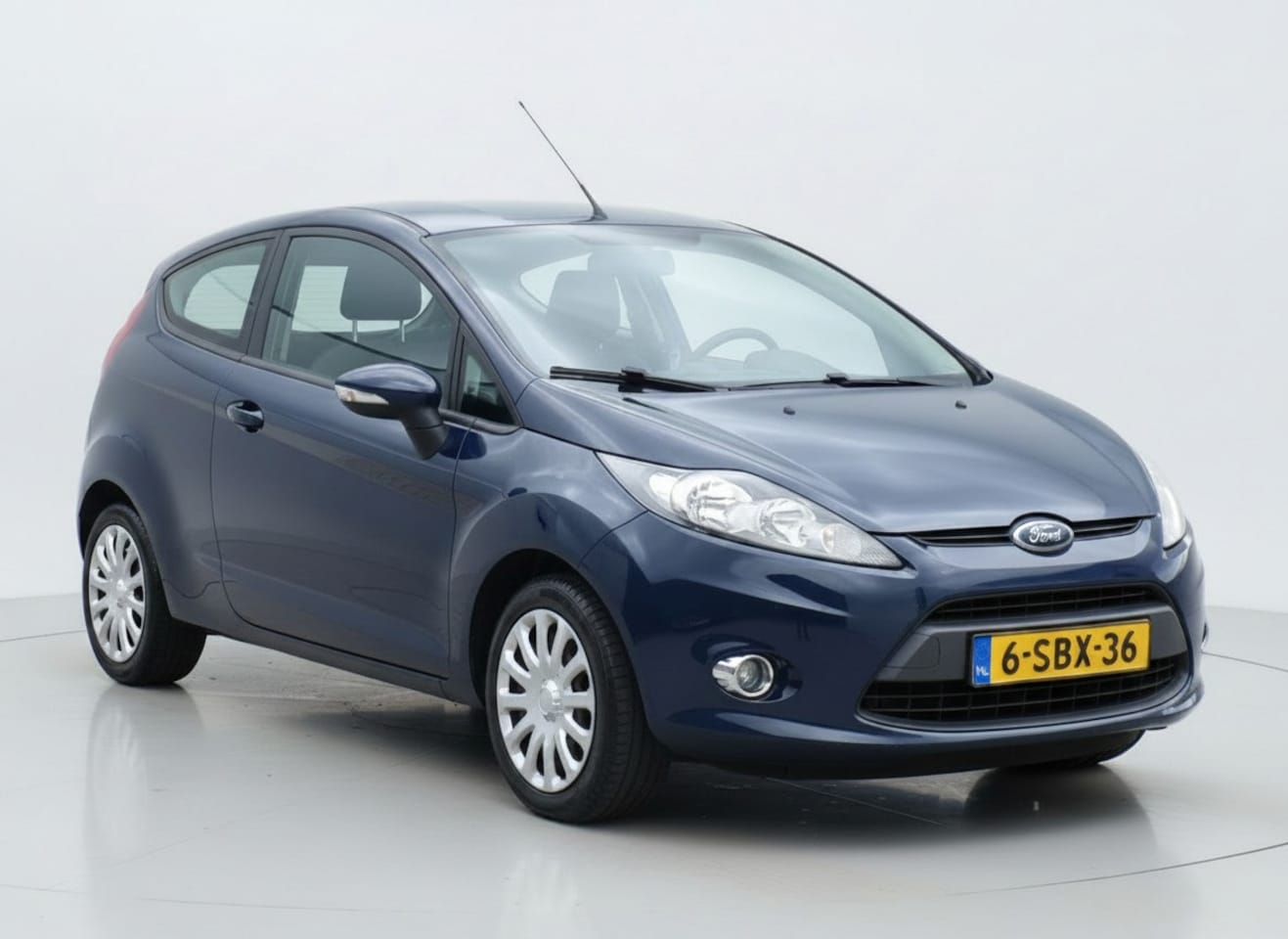 Ford Fiesta - 1.25 Trend|Airco|Trekhaak|Stoelverwarming|Clima - AutoWereld.nl