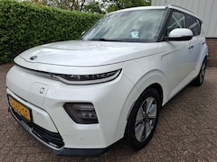 Kia e-Soul - ExecutiveLine 64 kWh 9850.- EX BTW LEER/ADAPTIVE CRUISE 204PK