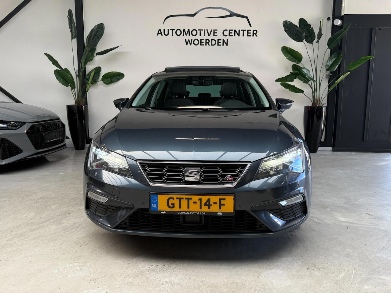 SEAT Leon - 2.0 TDI FR Business Intense PANO ACC BEATS SFEERVERLICHTING - AutoWereld.nl