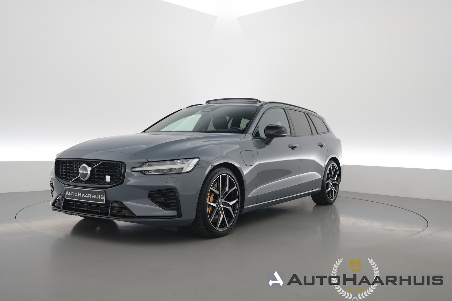 Volvo V60 - 2.0 T8 Plug-in hybrid AWD Polestar Engineered | SOH 99% | Öhlins | Elek. Trekhaak | Pano | - AutoWereld.nl