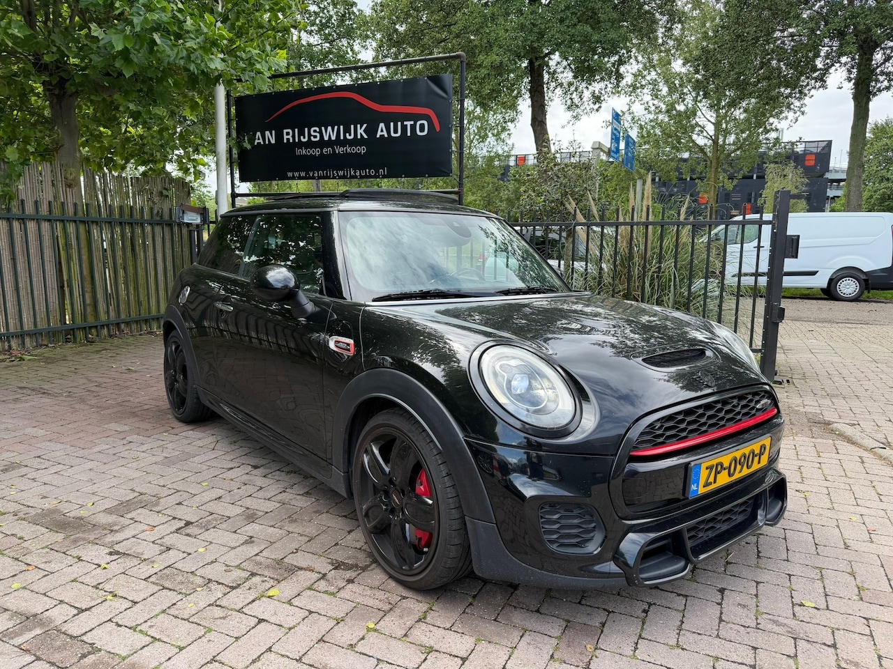 MINI 3-Deurs - 2.0 John Cooper Works Xenon Leder Pano Camera - AutoWereld.nl