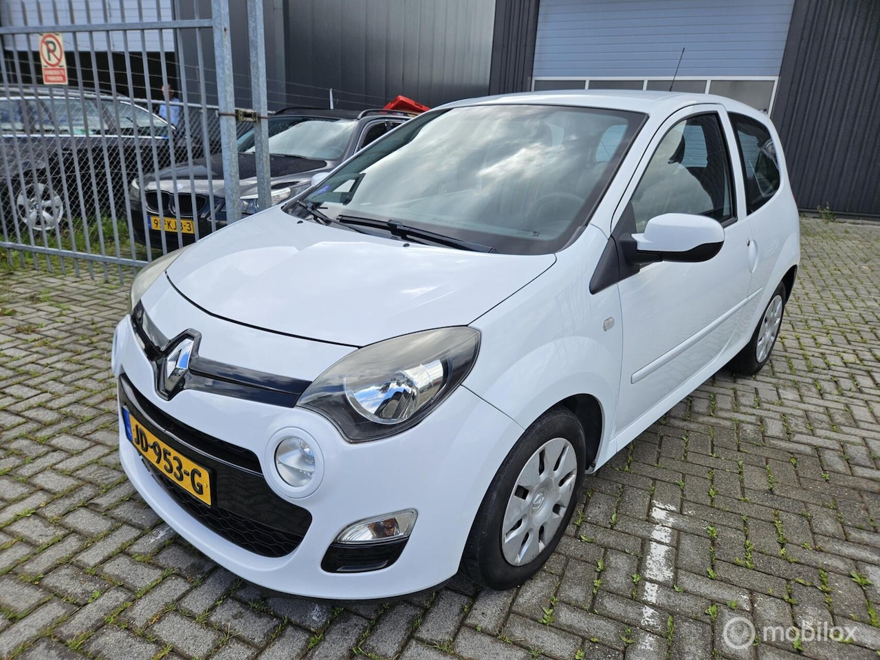 Renault Twingo - 1.2 16V Dynamique AIRCO/CRUISE/AUX APK 29/07/2027 VASTEPRIJS - AutoWereld.nl