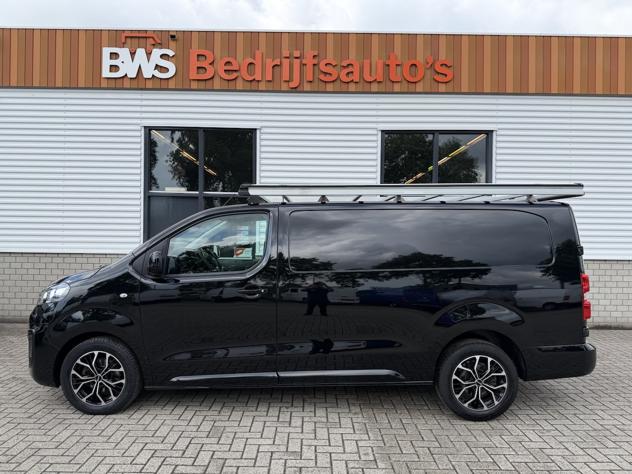 Opel Vivaro - 2.0 CDTI 145pk L3H1 Edition / vaste prijs rijklaar € 15.950 ex / lease vanaf € / euro 6 / - AutoWereld.nl