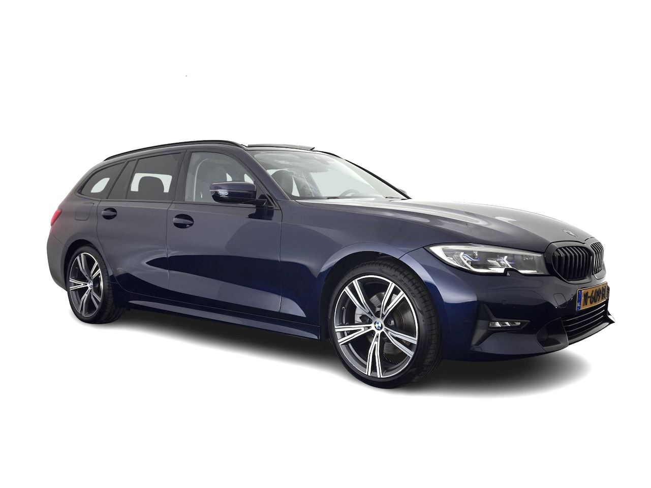 BMW 3-serie Touring - 320e Business Edition Plus (Plug-in) (INCL.BTW) *PANO | LASER-LIGHT | LEATHER | HEATED-SPO - AutoWereld.nl