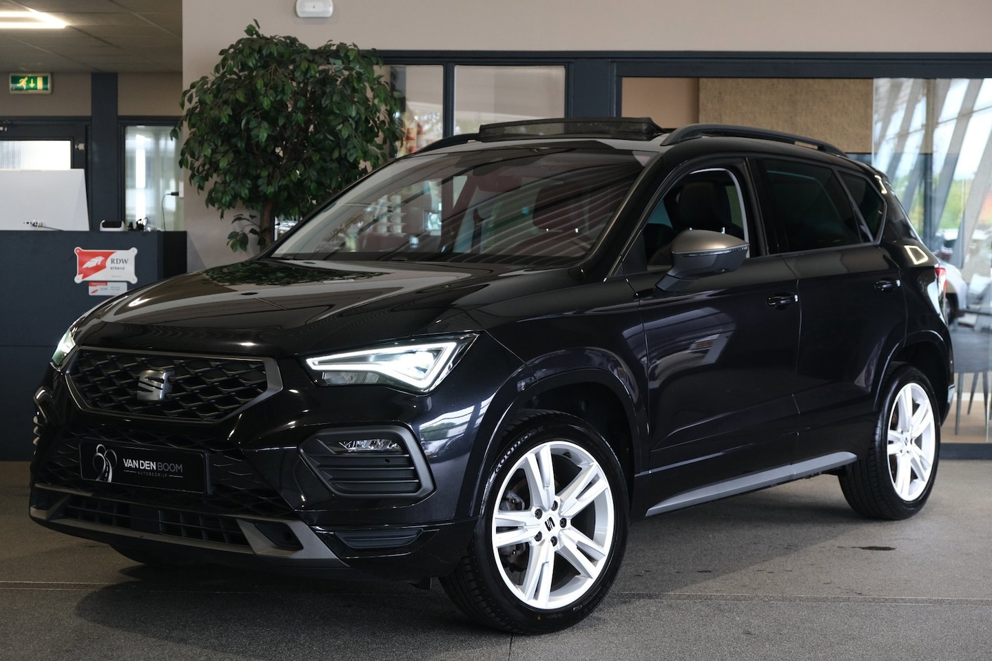 SEAT Ateca - 1.5 TSI FR DSG 150pk Led Pano Virtual Camera - AutoWereld.nl
