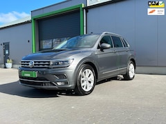 Volkswagen Tiguan - 1.4 TSI ACT Highline| Luxe, Stijl en Comfort| Automaat| Cruise| Carplay| Trekhaak| Premium