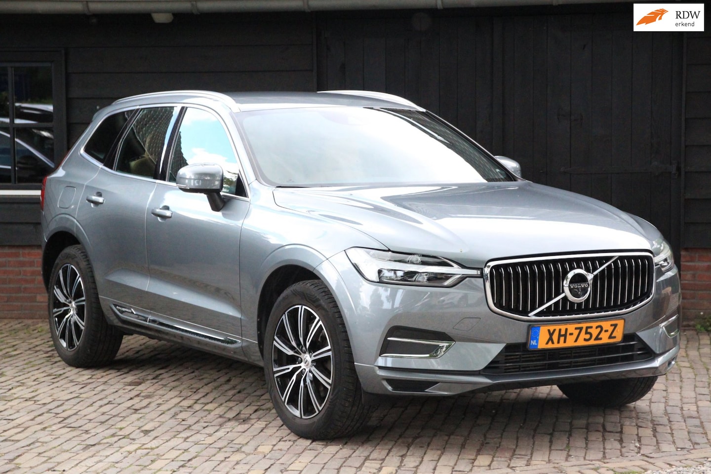 Volvo XC60 - 2.0 T5 Inscription 360 Camera/Leer/Blis/Adaptive/Trekhaak uitklabbaar - AutoWereld.nl