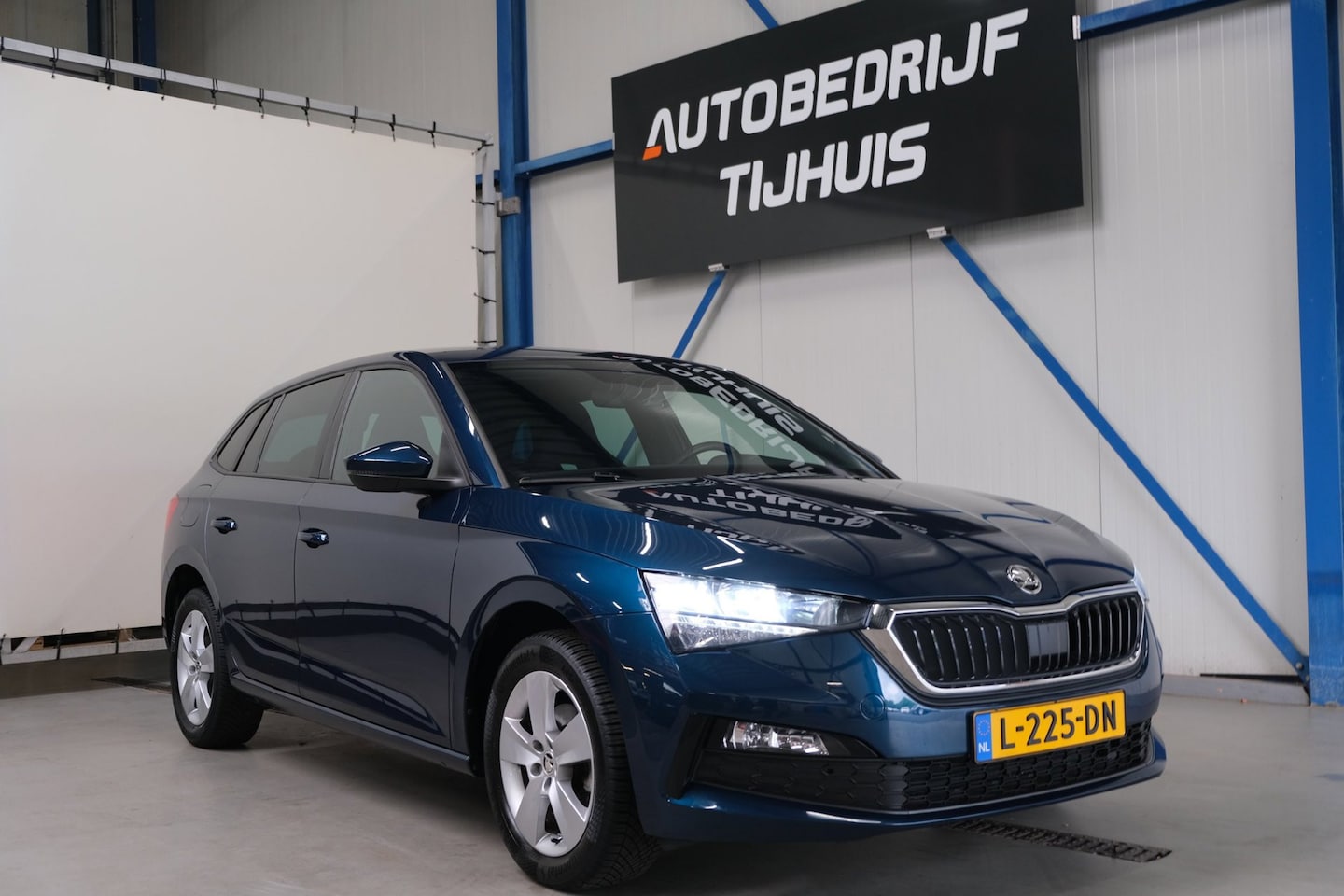 Skoda Scala - 1.0 TSI Sport Business - N.A.P. Airco, Cruise, Carplay, Virtual display. - AutoWereld.nl