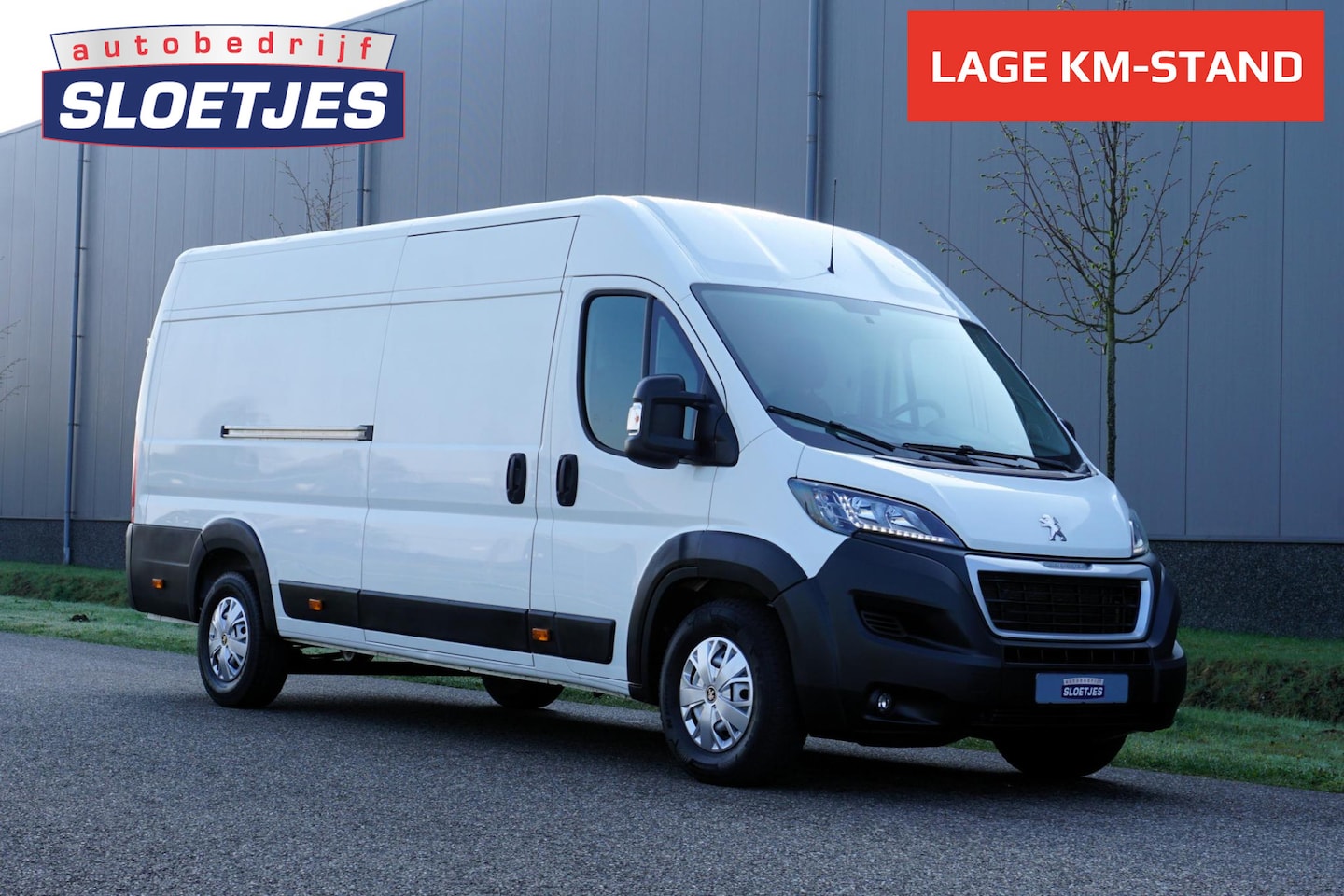 Peugeot Boxer - 435 2.2 BlueHDi 165 L4H2 Zwaar Premium in Topstaat |Betimmering |Camera |Airco |Parkeersen - AutoWereld.nl
