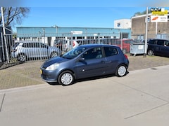 Renault Clio - 1.6-16V Dynamique Luxe