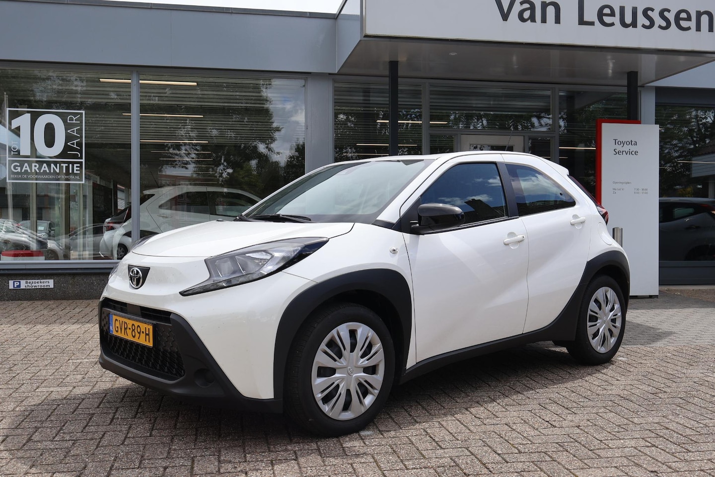 Toyota Aygo X - 1.0 VVT-I MT Play 1E EIGENAAR NL-AUTO CAMERAM - AutoWereld.nl