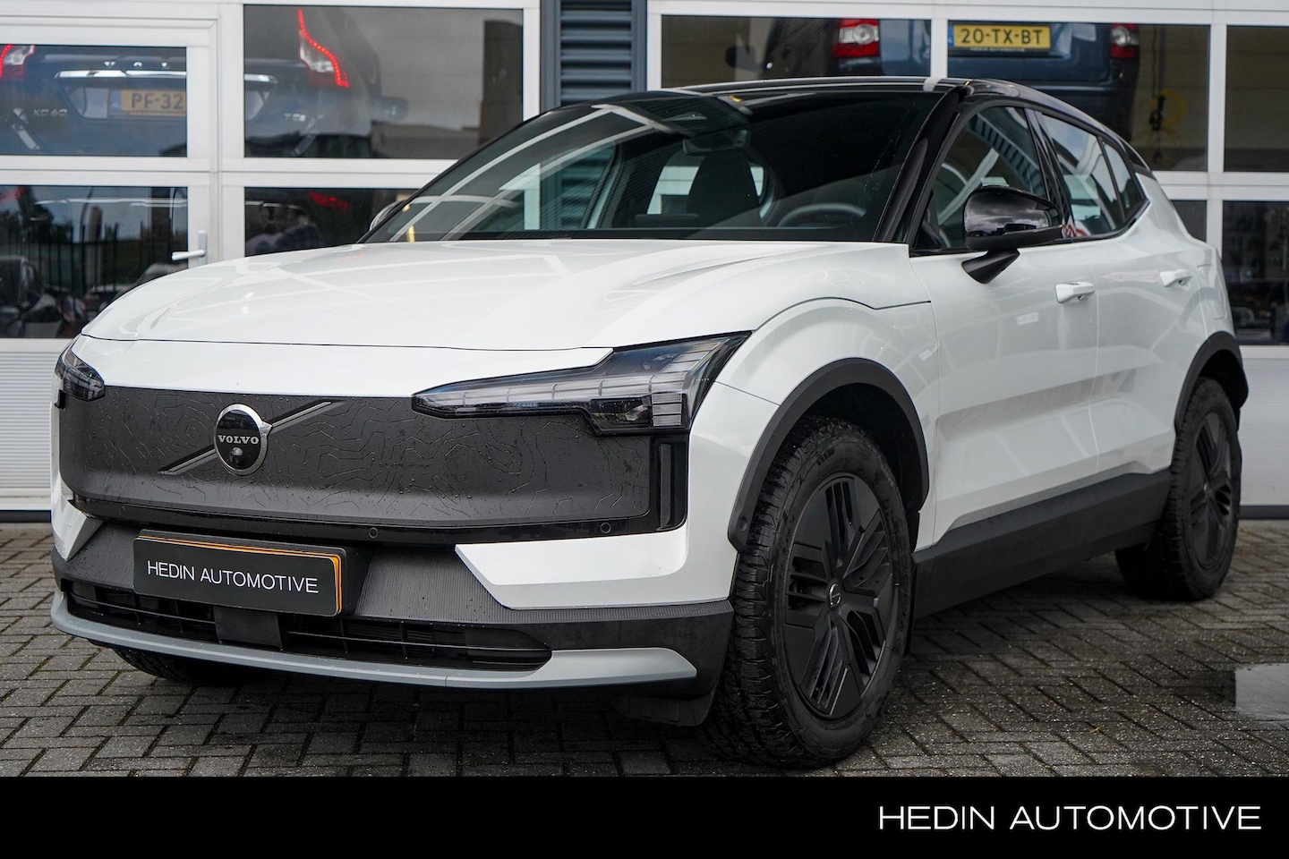 Volvo EX30 Cross Country - Twin Motor Performance Ultra 69 kWh | Glazendak | 360 Camera | Elektrische Stoelen | AWD | - AutoWereld.nl