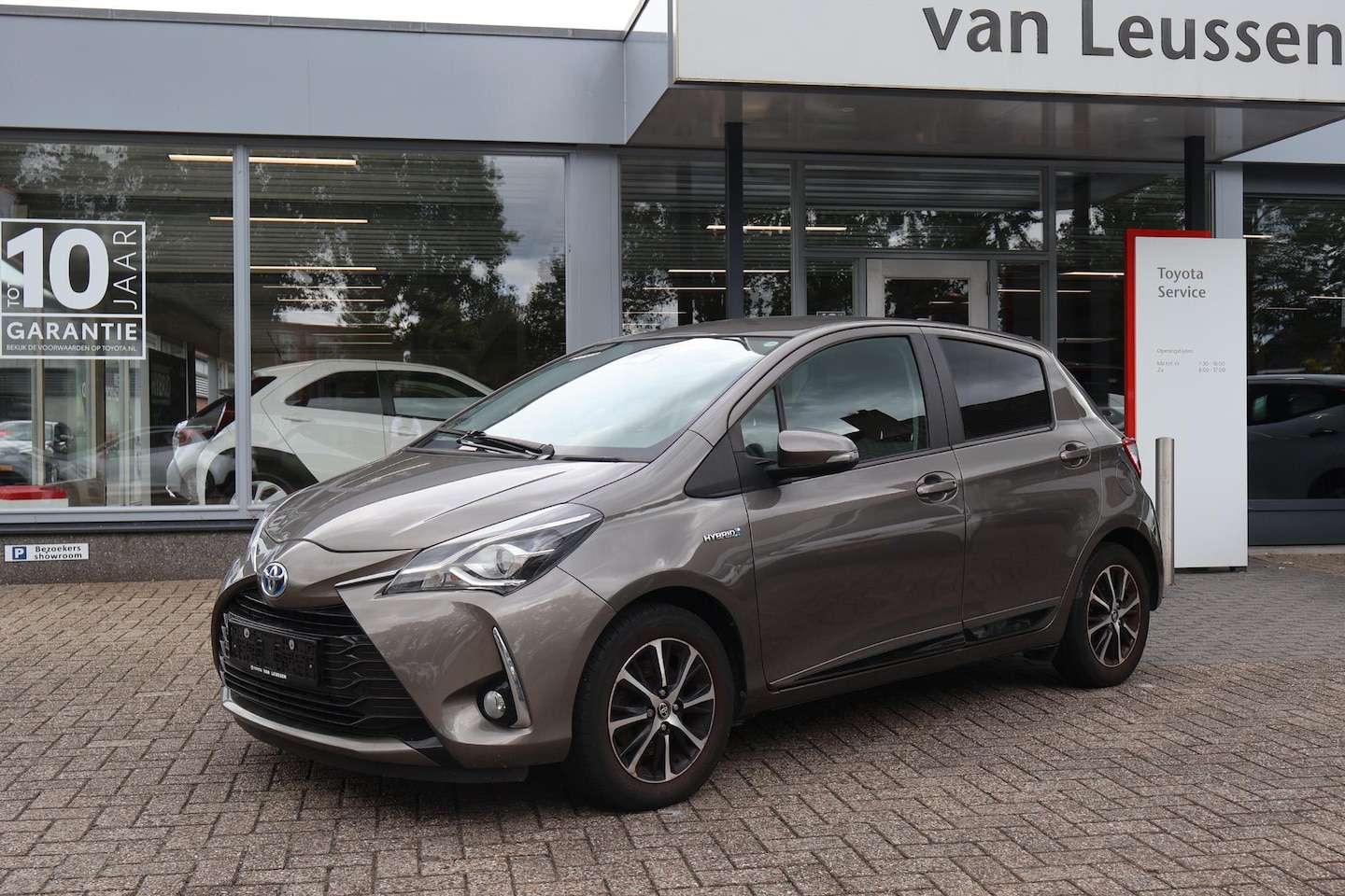 Toyota Yaris - 1.5 HYBRID DYNAMIC APPLE/ANDROID KEYLESS CLIMA CAMERA - AutoWereld.nl