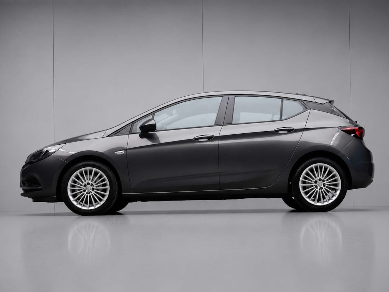 Opel Astra - 1.0 Edition Sport (APPLE CARPLAY,NAVI,PDC,ELEKTRISCH PAKKET,SPORTSTOELEN,LM VELGEN,NETTE S - AutoWereld.nl