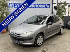 Peugeot 206 - 1.4 Gentry //Autom. // Werkende Airco