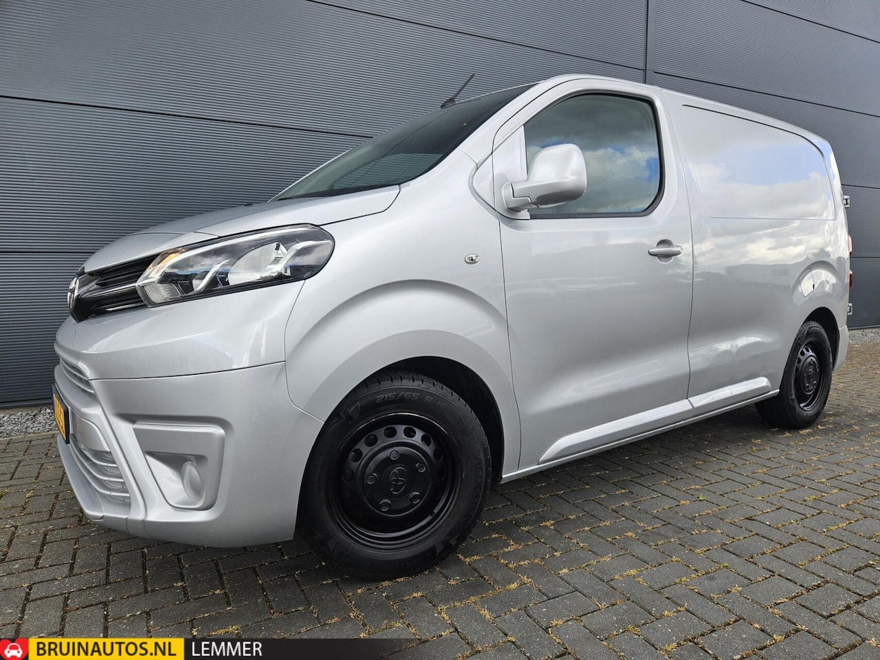 Toyota ProAce - 1.6 D-4D Airco Cruise Navi Trekhaak NAP - AutoWereld.nl
