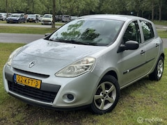 Renault Clio - 1.2 Nieuw Koppeling + Oliebeurt