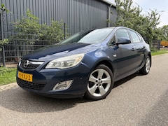 Opel Astra - 1.6 Edition / NAVI / AIRCO / CRUISE