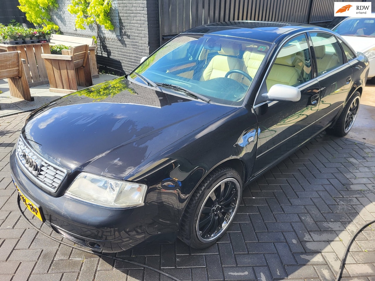Audi A6 Limousine - 2.4 5V quattro Advance autom sedan - AutoWereld.nl