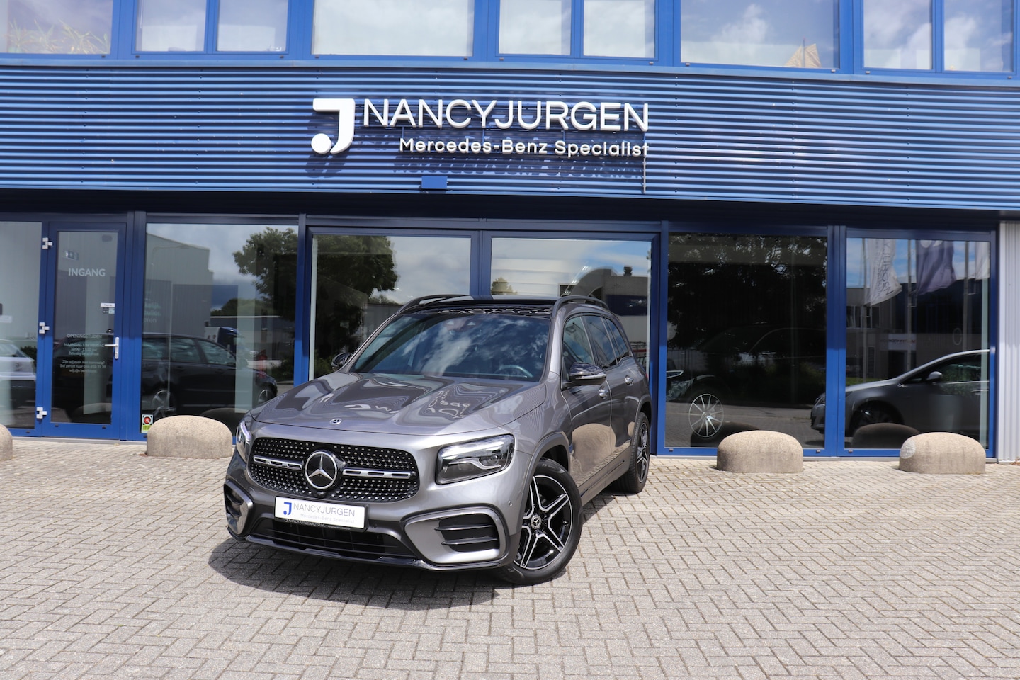 Mercedes-Benz GLB - 200 AMG | 7 P. | Adapt. Cruise Control | El. Pano | MBUX | Memory Pakket | Winter Pakket | - AutoWereld.nl