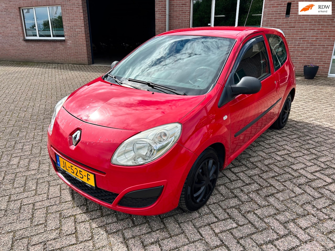 Renault Twingo - 1.2 Acces // APK 13-4-2027 - AutoWereld.nl