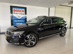 Volkswagen Passat Variant - 1.4 TSI PHEV GTE Business Panodak /Trekhaak /Leer /Virtual cockpit/stoel-stuur verwarming