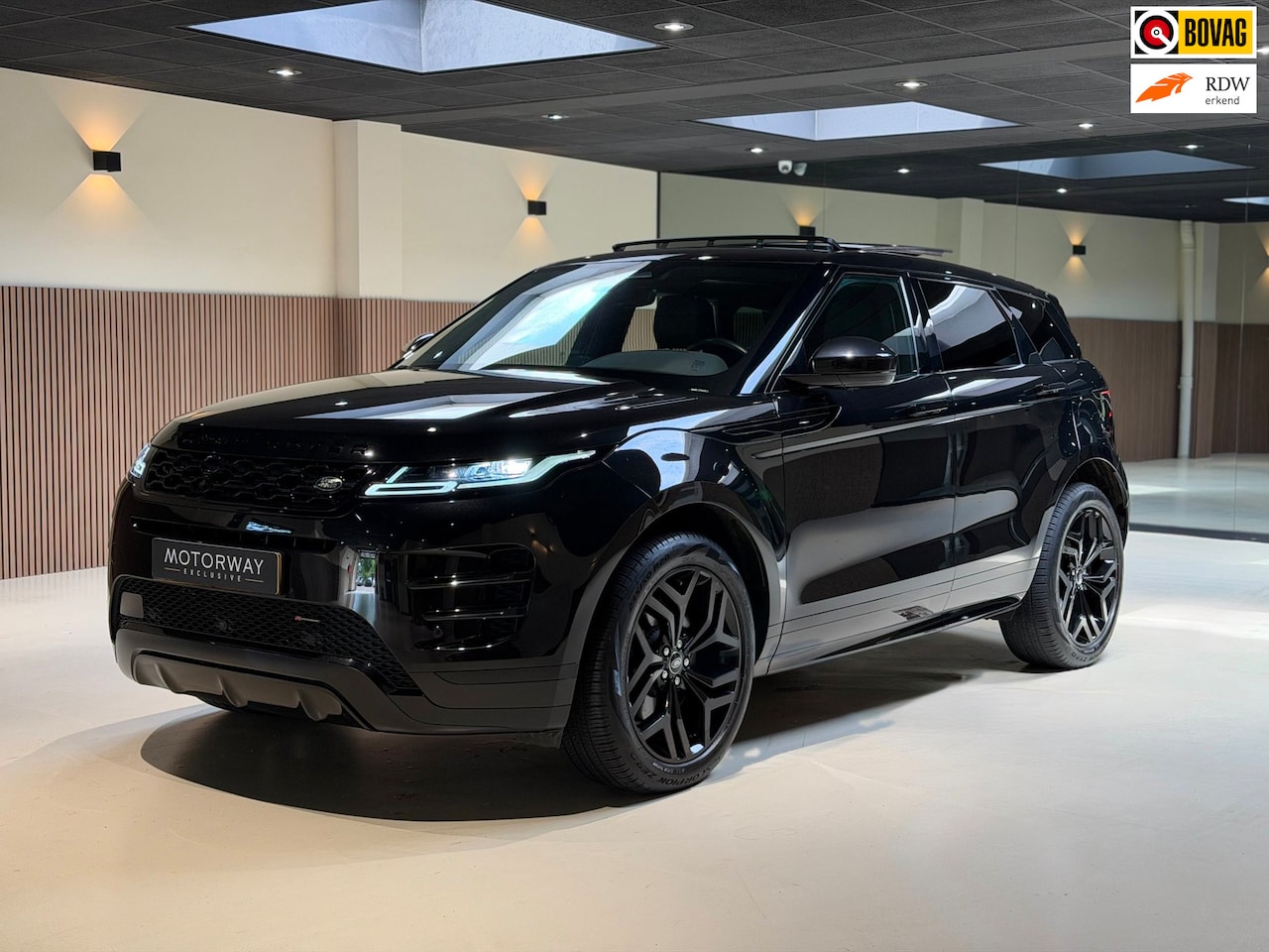 Land Rover Range Rover Evoque - 1.5 P300e AWD Autobiography|Pano|Leder|Camera|Trekhaak - AutoWereld.nl