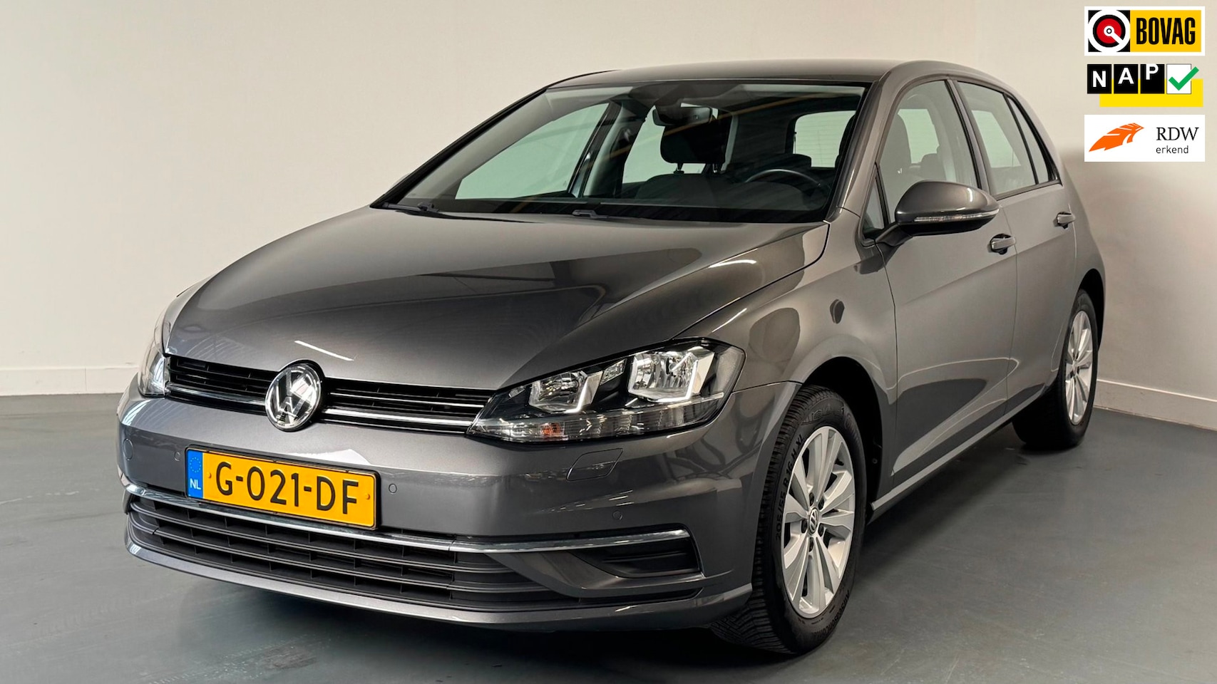 Volkswagen Golf - 1.0 TSI Comfortline | NL-AUTO | AUTOMAAT | CARPLAY | PARKEERSEN. + CAMERA | - AutoWereld.nl