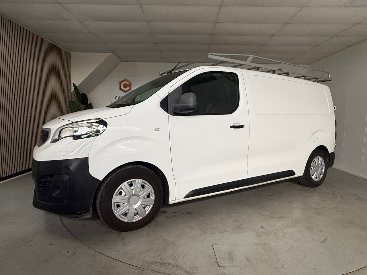 Peugeot Expert - 1.6 BlueHDI 95 Standard Premium Airco, Trekhaak, bankje Rechts voor, Veiligheids sloten, C - AutoWereld.nl