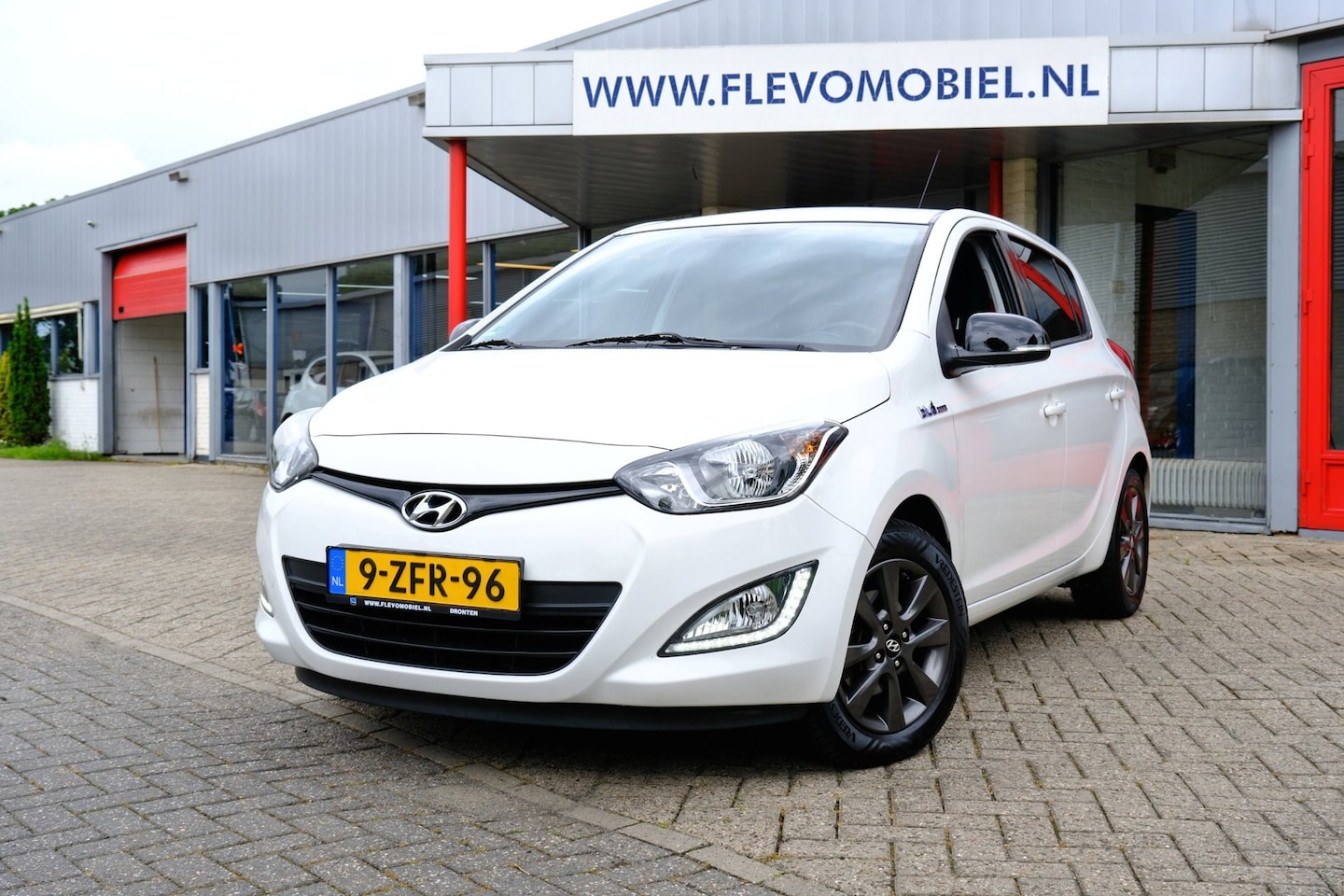 Hyundai i20 - 1.2 HP i-Motion 5-drs Airco|Navi|LMV|Trekhaak - AutoWereld.nl