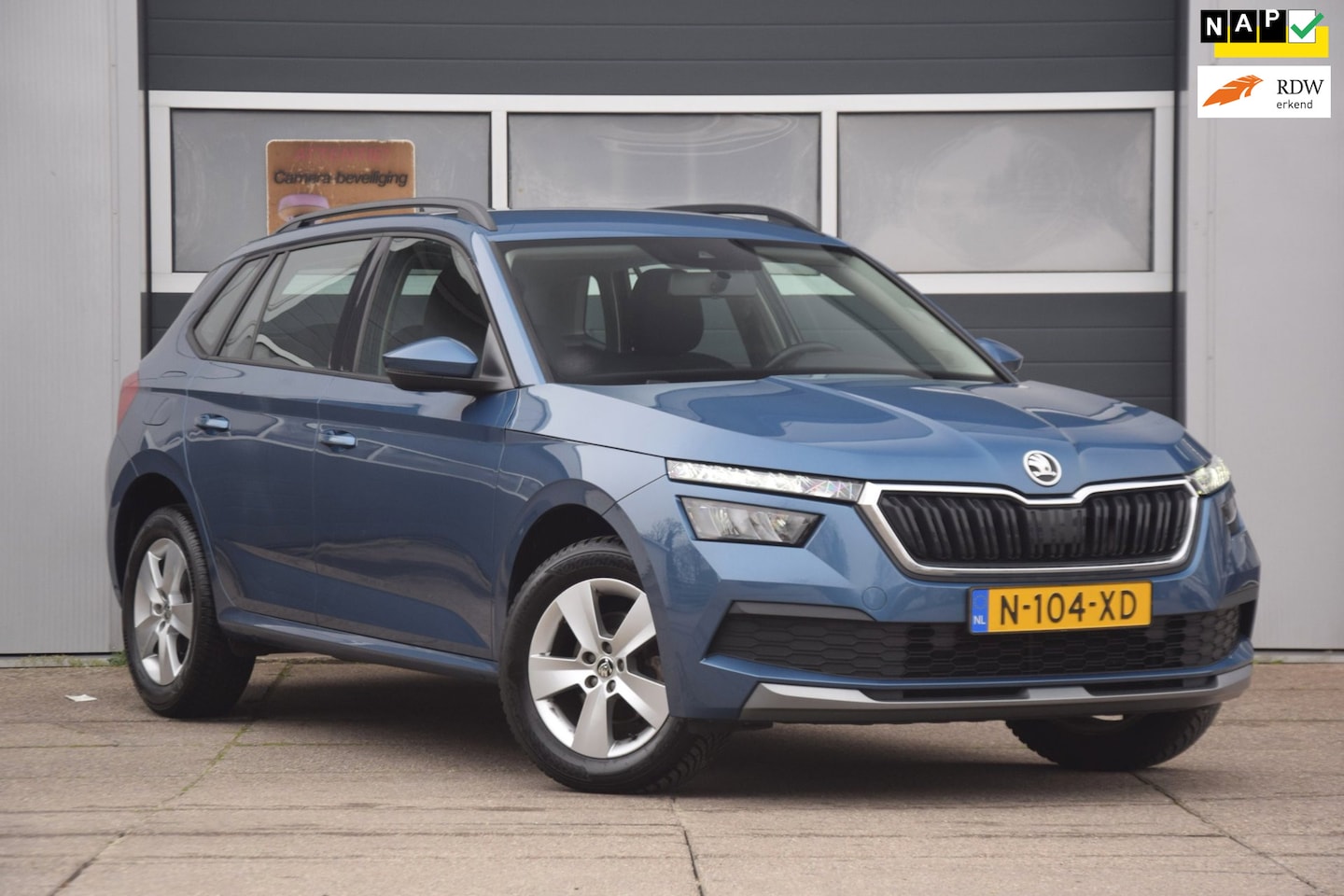 Skoda Kamiq - 1.0 TSI Ambition TREKHAAK/PARKEERSENSOREN ACHTER/APPLE CARPLAY - AutoWereld.nl