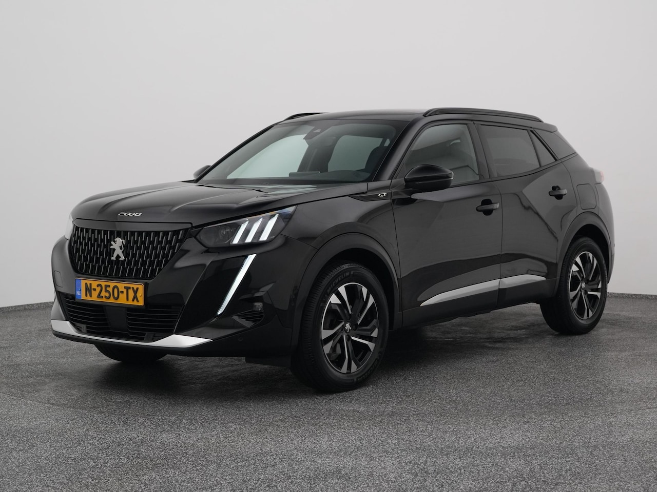 Peugeot 2008 - 1.2 PureTech 130 PK Automaat GT-Line | CAMERA | CARPLAY | TREKHAAK - AutoWereld.nl