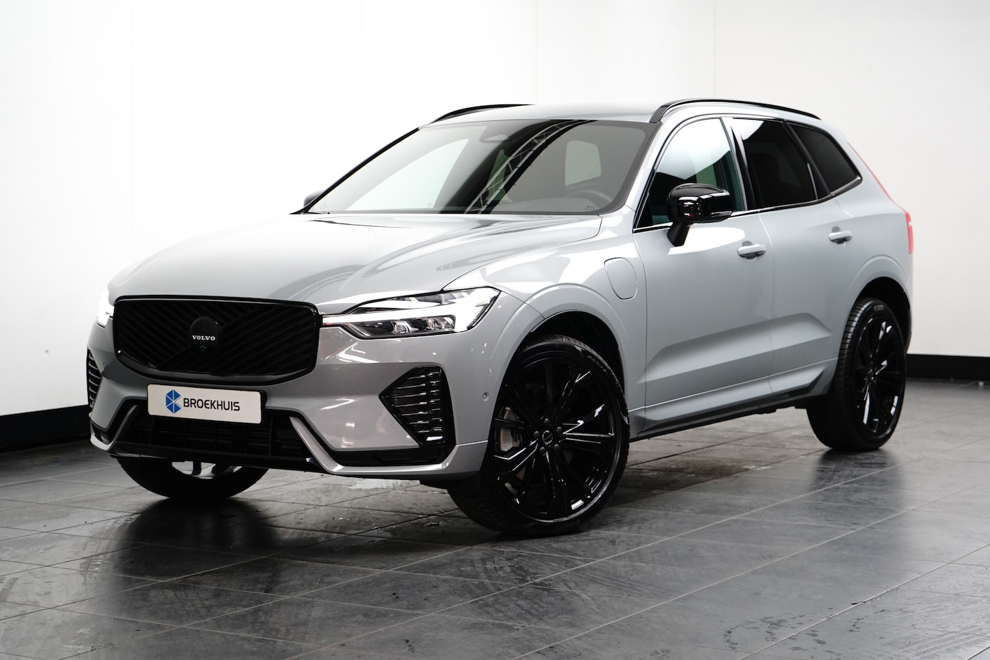 Volvo XC60 - T8 455PK Plus Black Edition | 360 | HK Audio | Memory | Stoel&Stuur Verw. - AutoWereld.nl