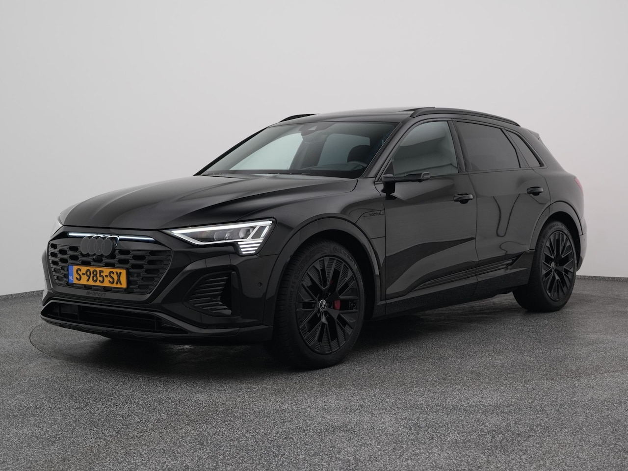 Audi Q8 e-tron - 55 quattro S Edition 115 kWh | PANO | 360° | HUD | LUCHTVERING | STOELVERW. - AutoWereld.nl