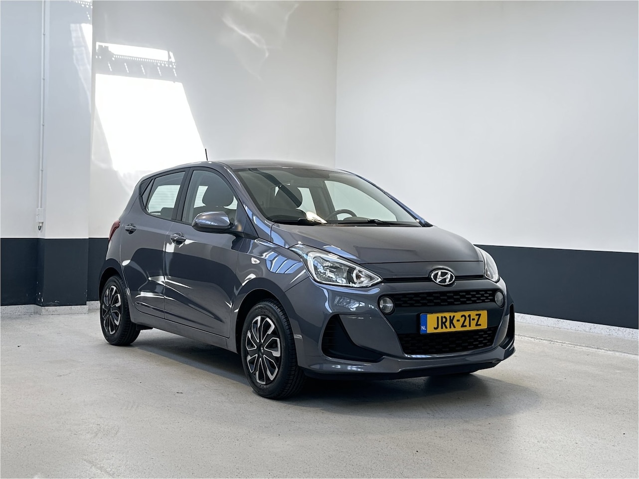 Hyundai i10 - 1.0i Comfort 5p. Automaat |Navigatie | Apple Carplay/ Android Auto | Airco | - AutoWereld.nl