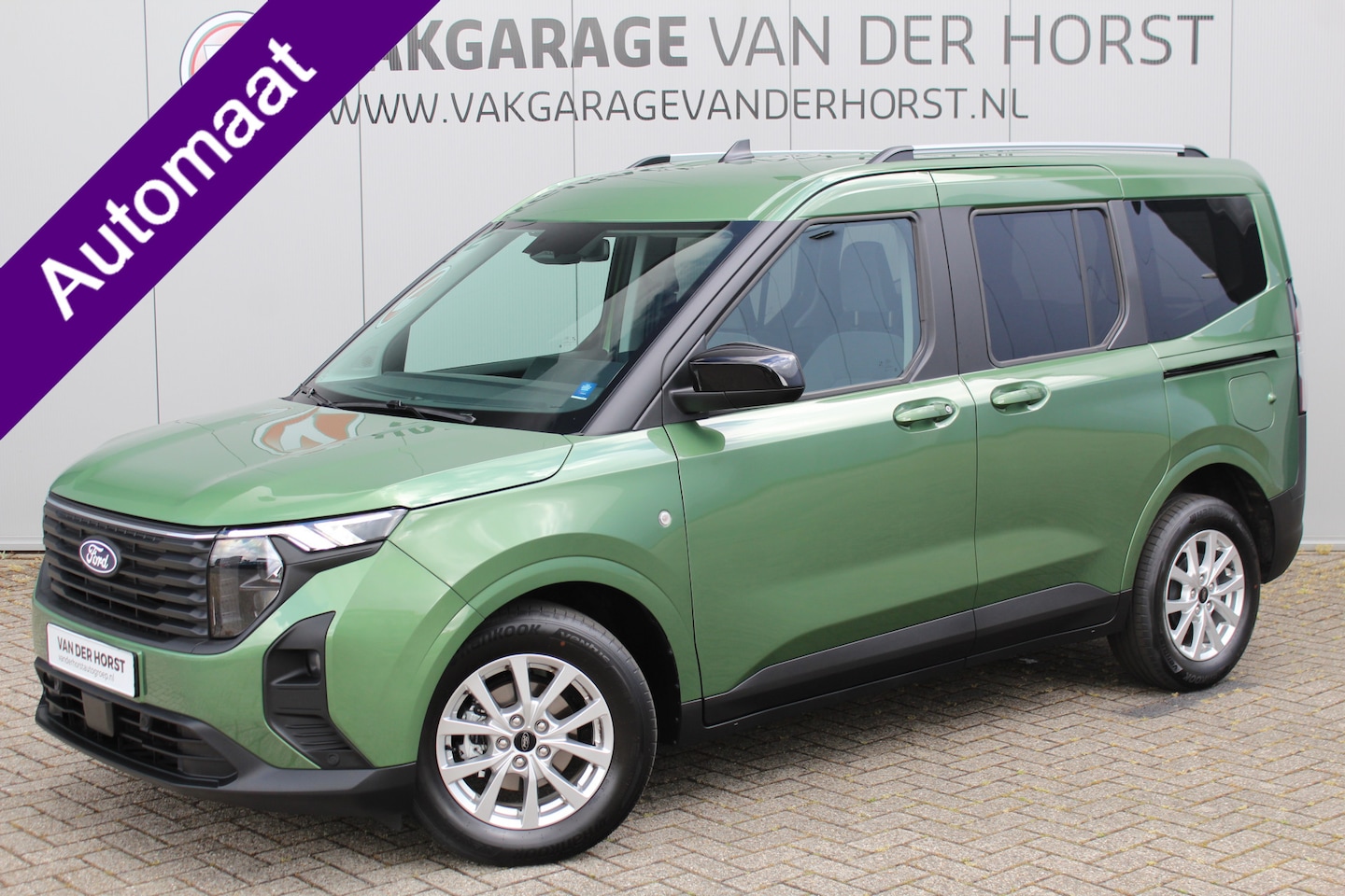 Ford Tourneo Courier - 1.0-125pk Titanium AUTOMAAT ! UNIEKE Ford Tourneo Courier personen uitv. Fabr. garantie t/ - AutoWereld.nl