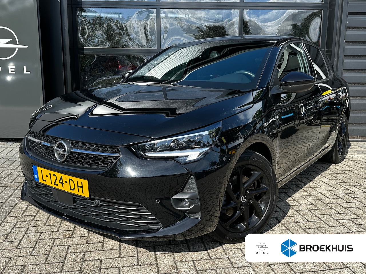 Opel Corsa - 1.2 100 PK GS Line | NAVIGATIE + APPLE CARPLAY/ANDROID AUTO| CAMERA + PARKEERSENSOREN| CRU - AutoWereld.nl