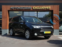Mitsubishi Outlander - 2.0 PHEV instyle Navi Leer PDC Clima Stoelverw