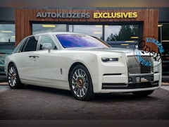 Rolls-Royce Phantom - 6.7 V12 Starlight Headliner Rear Theatre Individual Rear Seats 22-Inch Polished Wheels