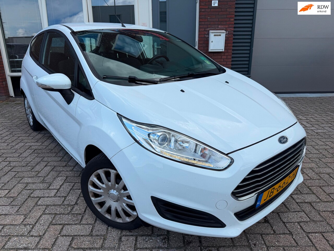 Ford Fiesta - 1.0 Style / Navi / Airco / NAP / Dealer Onderhouden - AutoWereld.nl