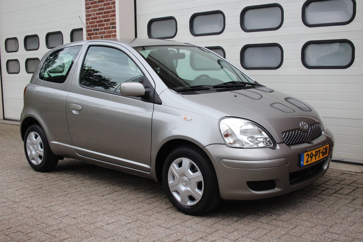 Toyota Yaris - 1.3 VVT-i Sol 3-Deurs * Automaat / 37.813Km Nap / 1e Eig. * - AutoWereld.nl