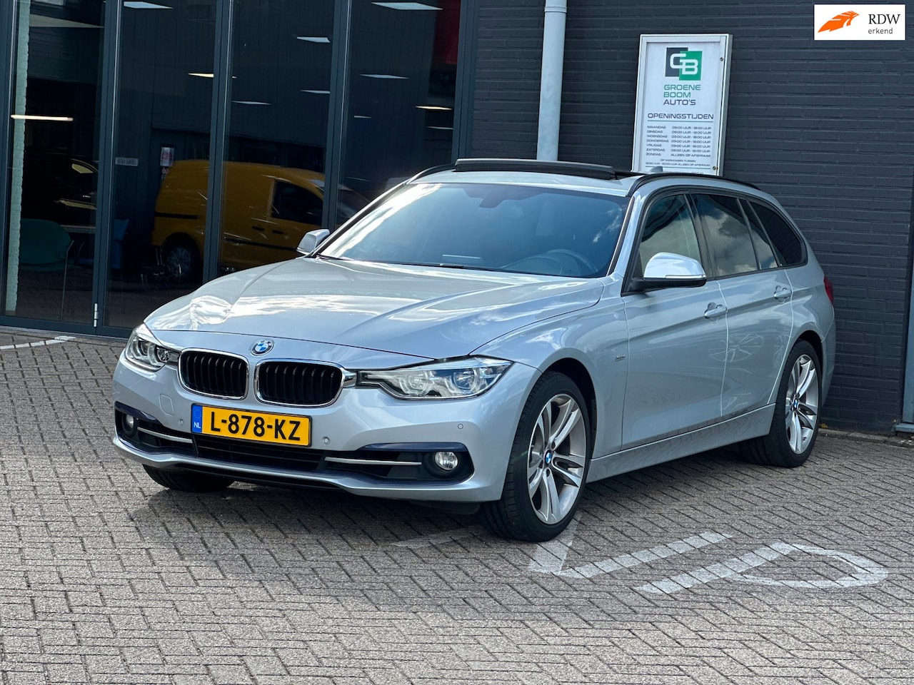 BMW 3-serie Touring - 320i High Executive/M-PAKKET/PANO-DAK/NAVI/XENON/NETTE STAAT!! - AutoWereld.nl
