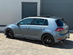 Volkswagen Golf - 2.0 TSI GTI Performance DSG, Pano, Lane Assist ect