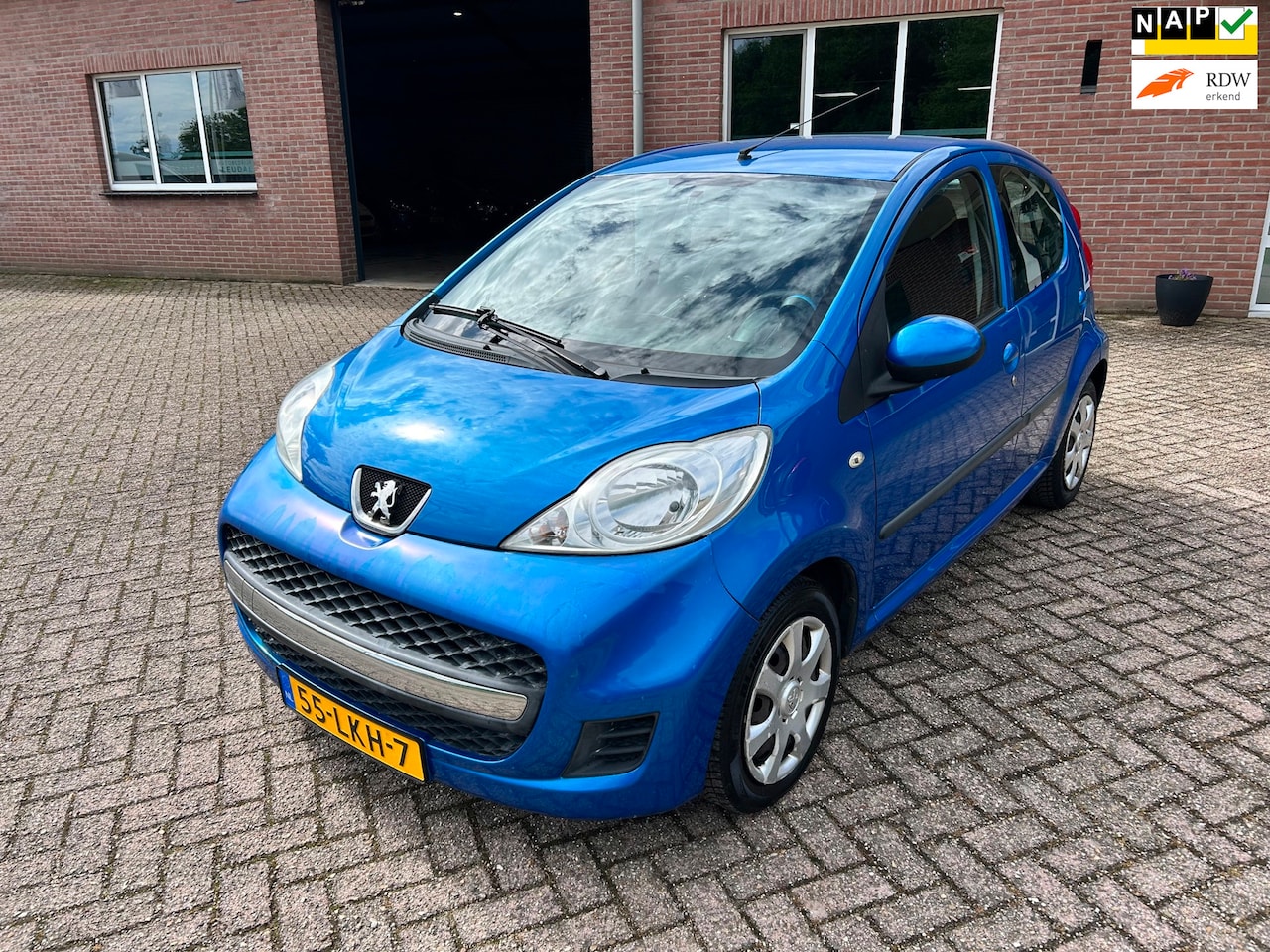 Peugeot 107 - 1.0-12V Urban Move// 93.000 NAP //Airco //APK - AutoWereld.nl