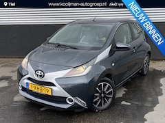 Toyota Aygo - 1.0 VVT-i x-play Nederlandse auto, achteruitrijcamera, airconditioning, navigatie, Nieuw g