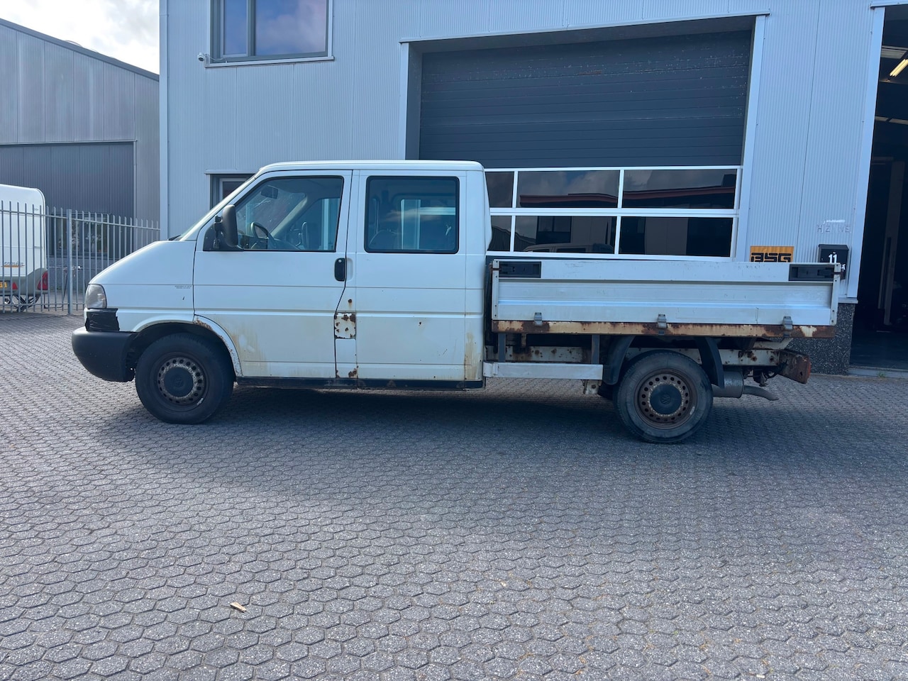 Volkswagen Transporter - 2.5 TDI 332 5 PERS DC - AutoWereld.nl